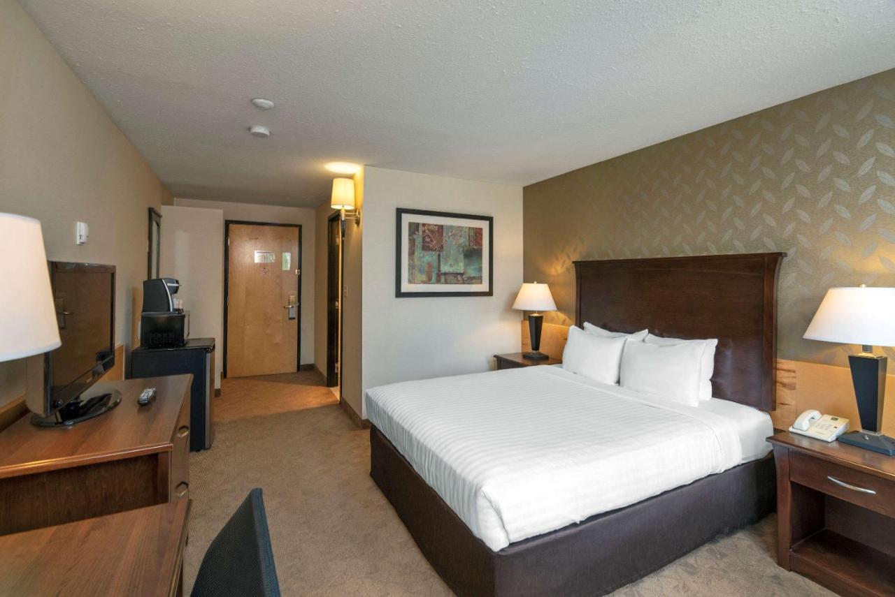 Prestige Riverside Lodge Quesnel Esterno foto