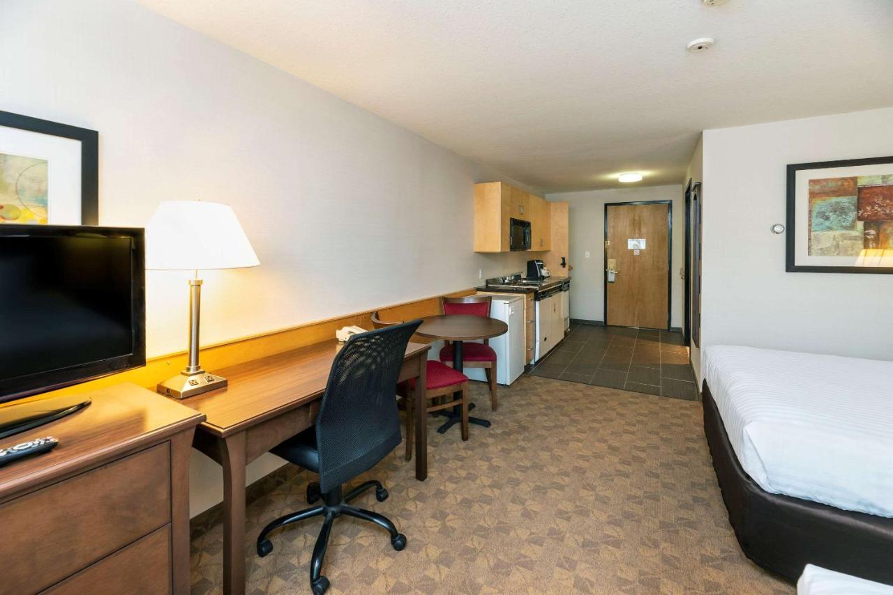 Prestige Riverside Lodge Quesnel Esterno foto