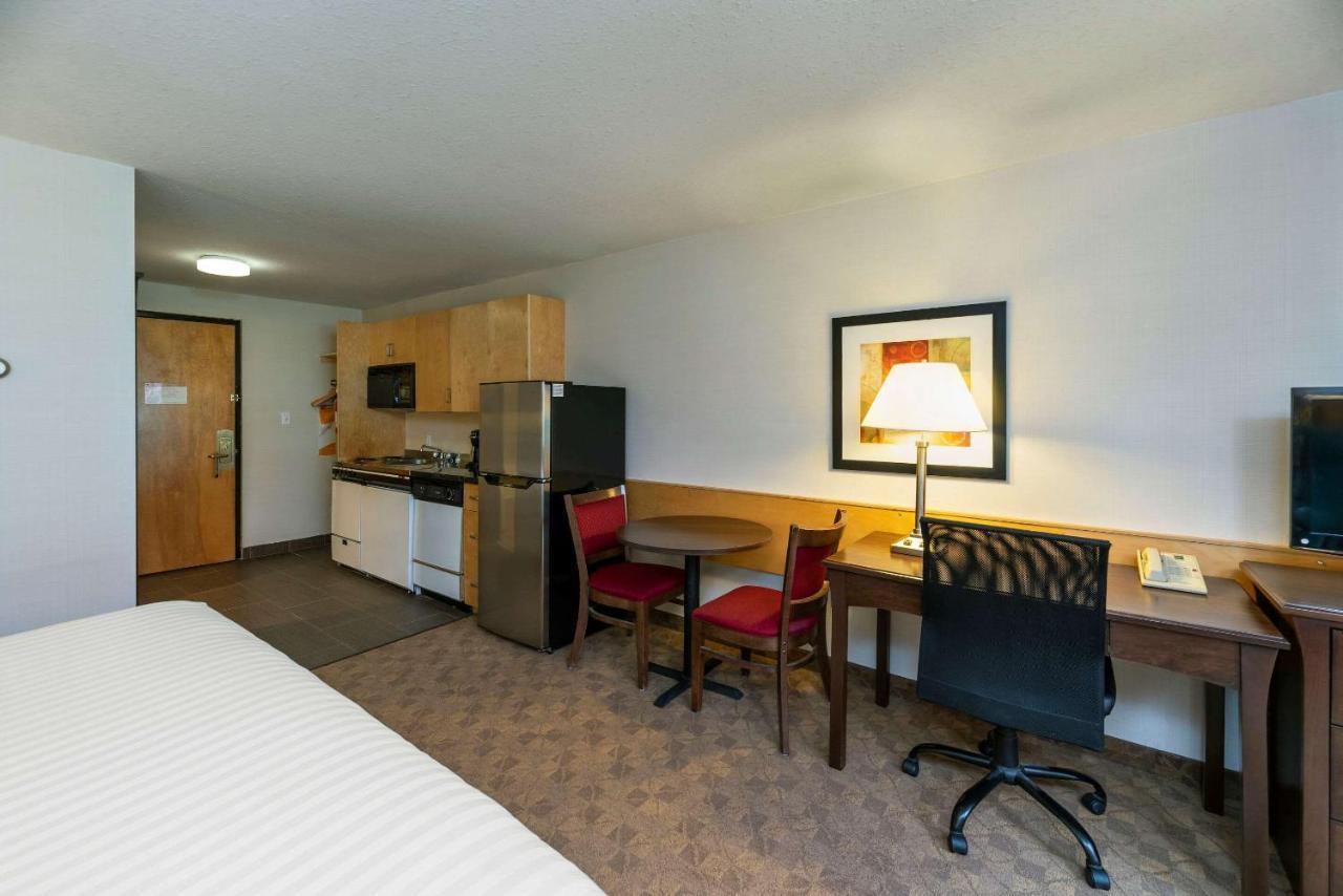 Prestige Riverside Lodge Quesnel Esterno foto