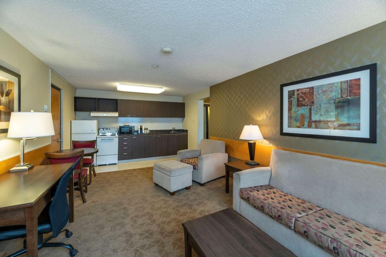 Prestige Riverside Lodge Quesnel Esterno foto
