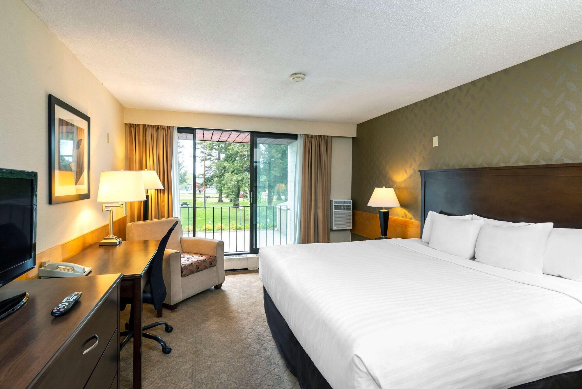 Prestige Riverside Lodge Quesnel Esterno foto