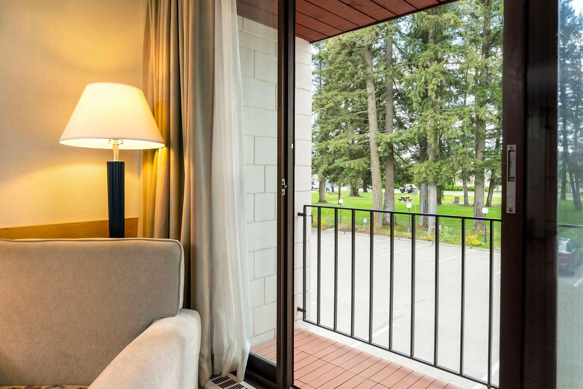 Prestige Riverside Lodge Quesnel Esterno foto