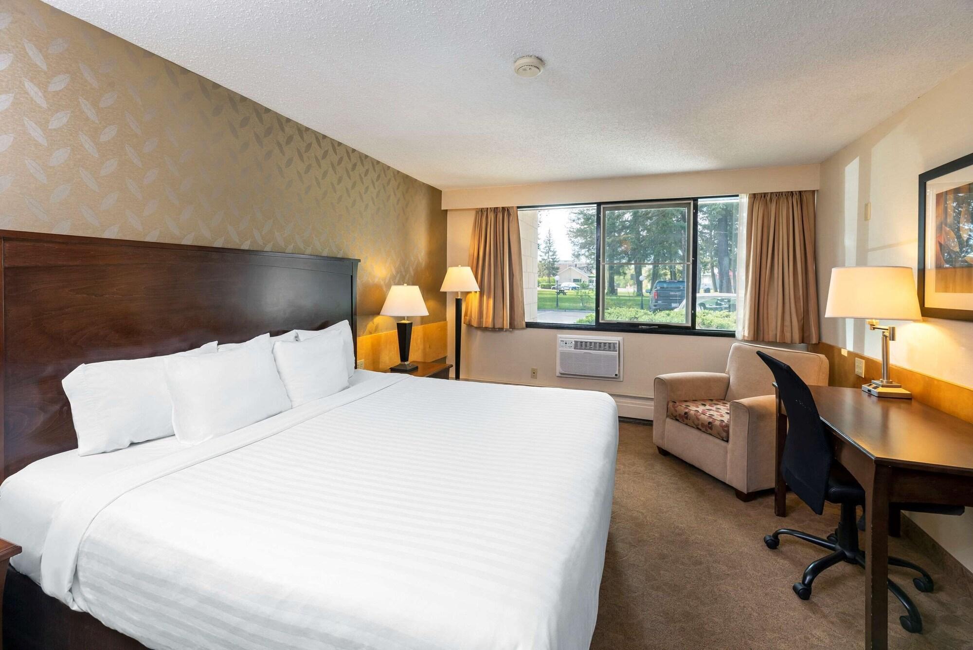 Prestige Riverside Lodge Quesnel Esterno foto