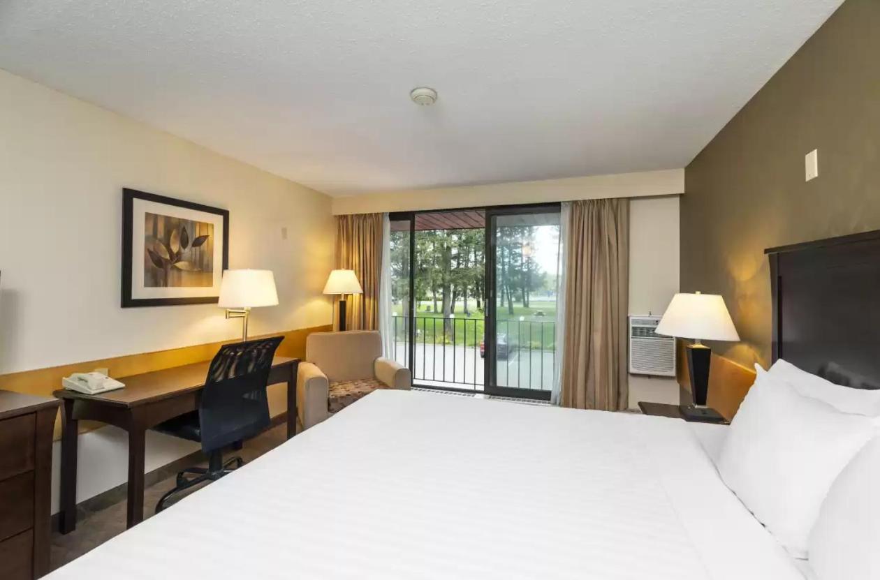 Prestige Riverside Lodge Quesnel Esterno foto
